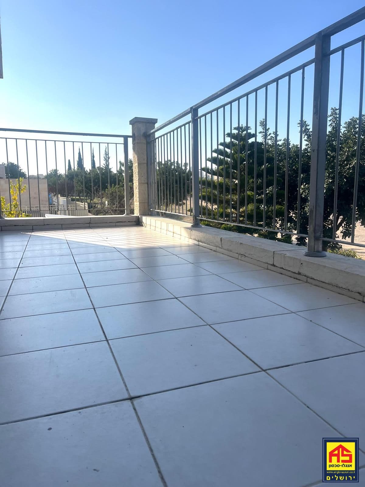 דירה 5 חדרים, תמונה 2