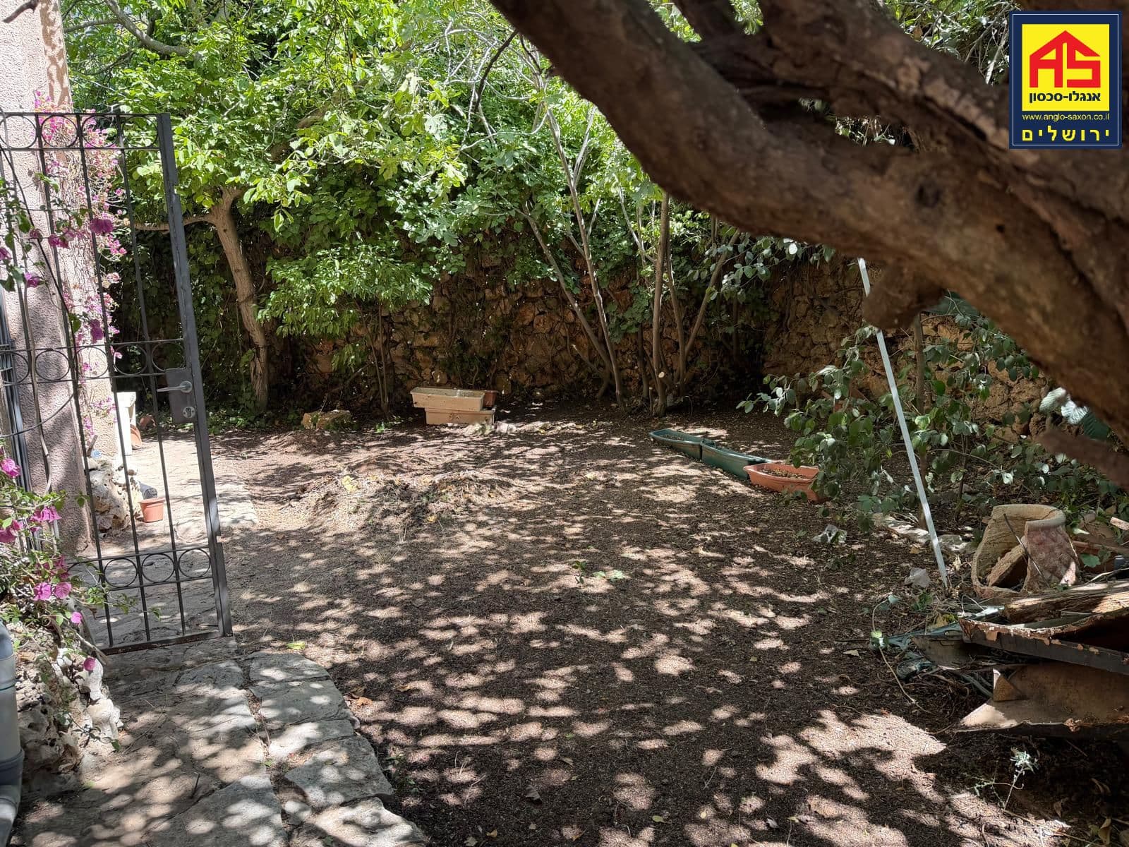 קוטג' 10 חדרים, תמונה 2