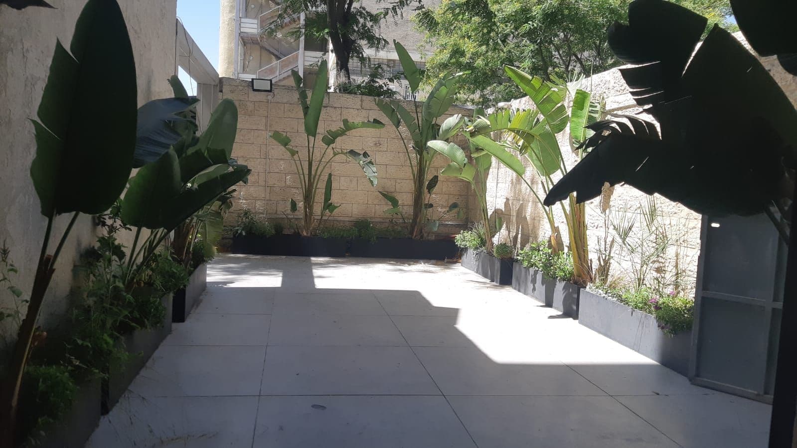אולם/הול 2100 מ״ר, תמונה 4