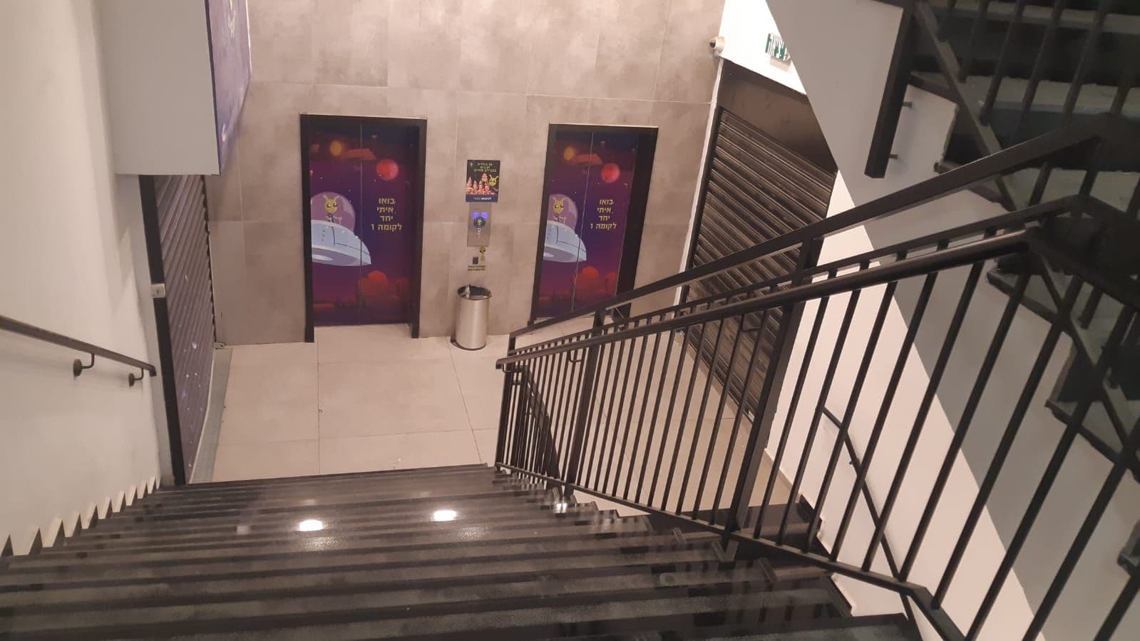 אולם/הול 2100 מ״ר, תמונה 3