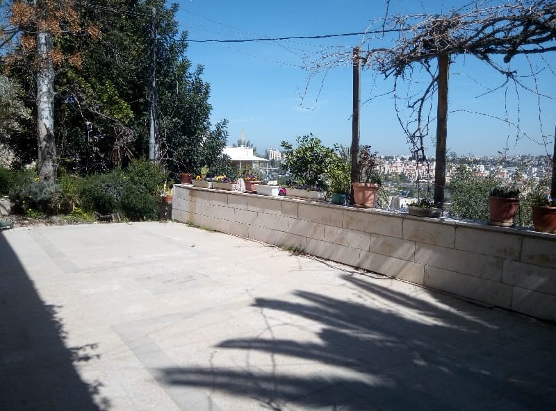 דירת גן 7 חדרים, עוזיאל הרב, בית וגן, ירושלים