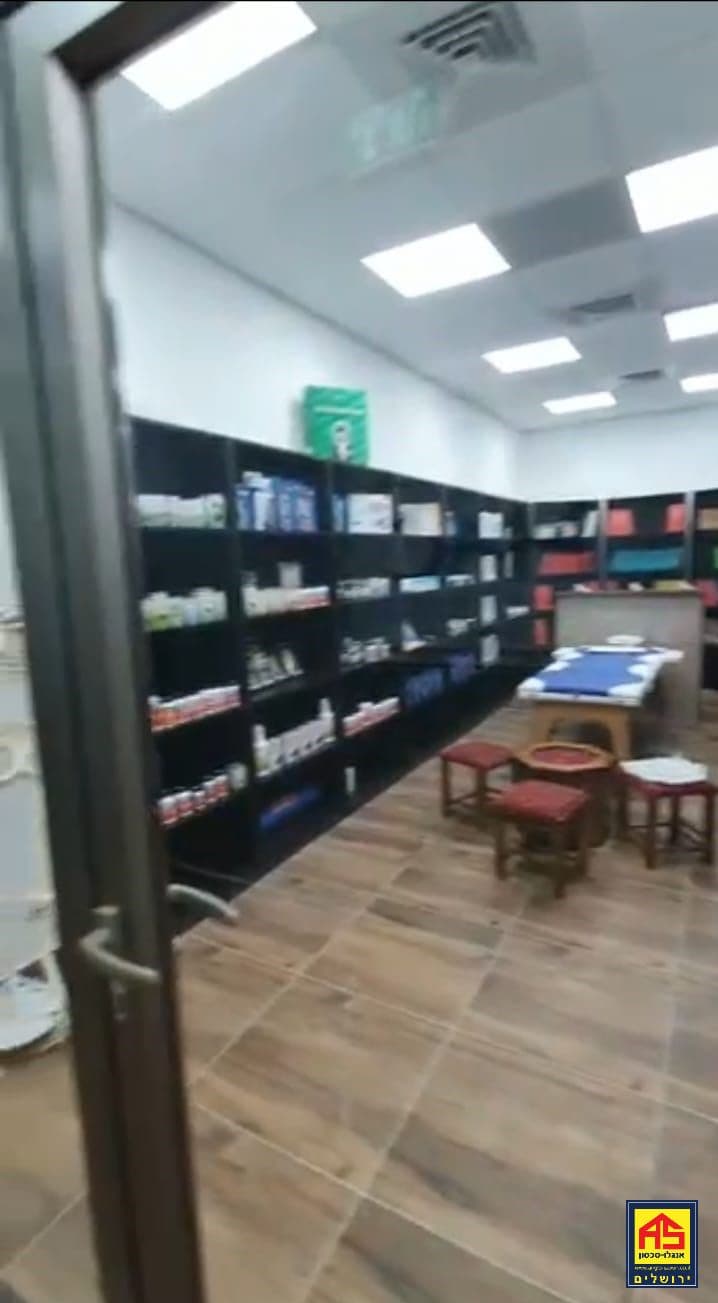 משרד 750 מ״ר, תמונה 2
