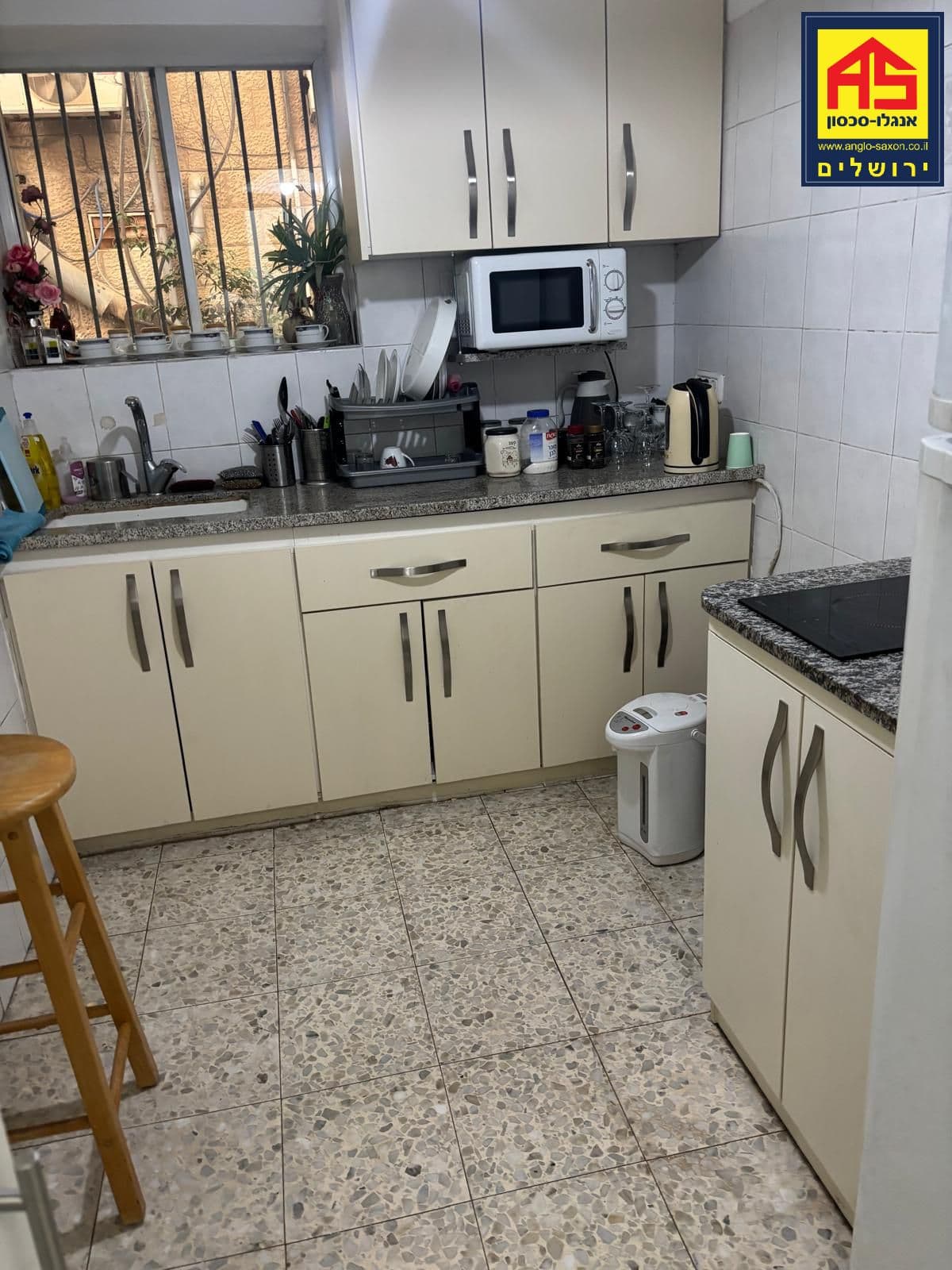 דירה 3 חדרים, עובדיה מברטנורה, טלביה, ירושלים