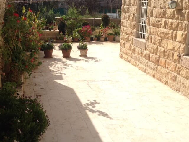 דירת גן 4 חדרים, קטמון הישנה, ירושלים