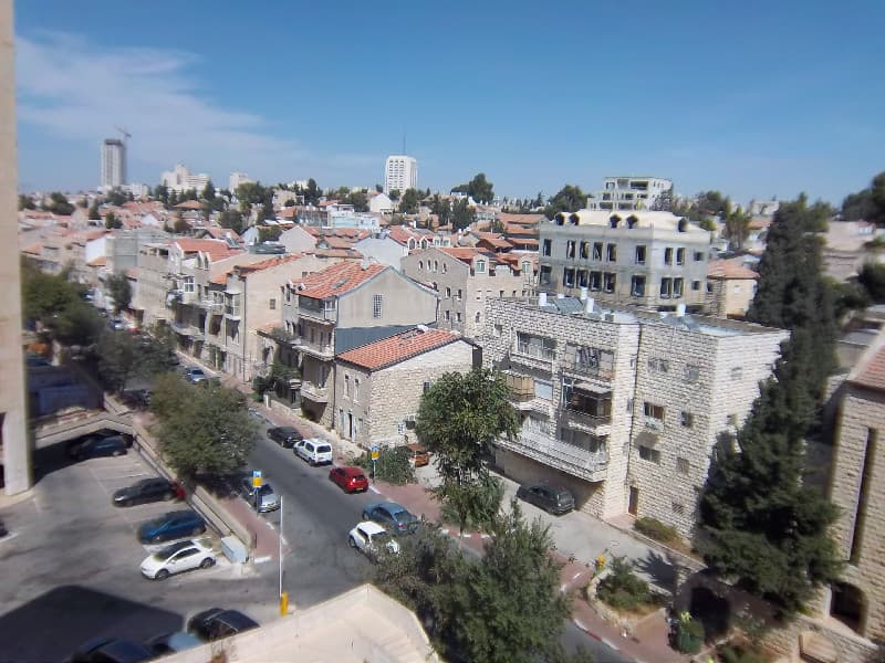 דירה 4 חדרים, תמונה 2