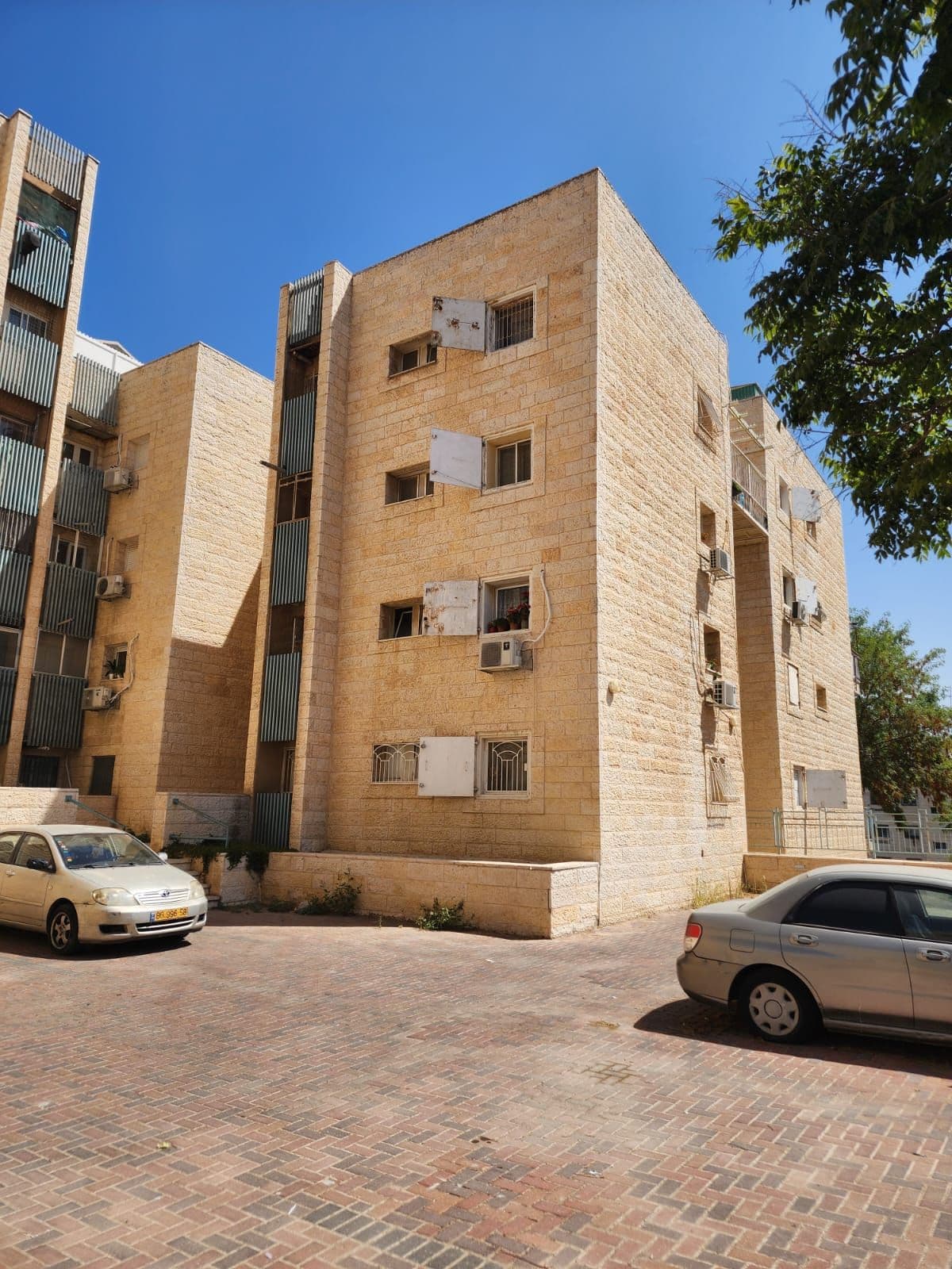 דירה 4 חדרים, תמונה 2