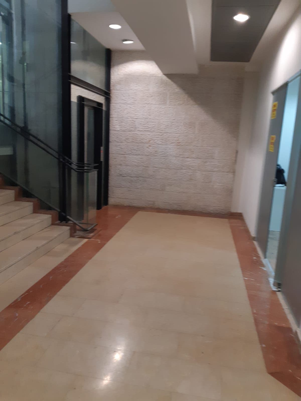 משרד 22 מ״ר, תמונה 3