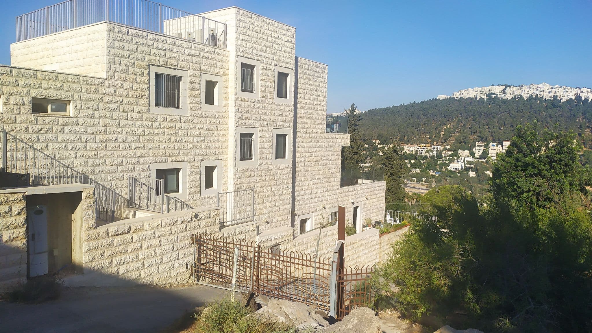 וילה 9 חדרים, תמונה 2