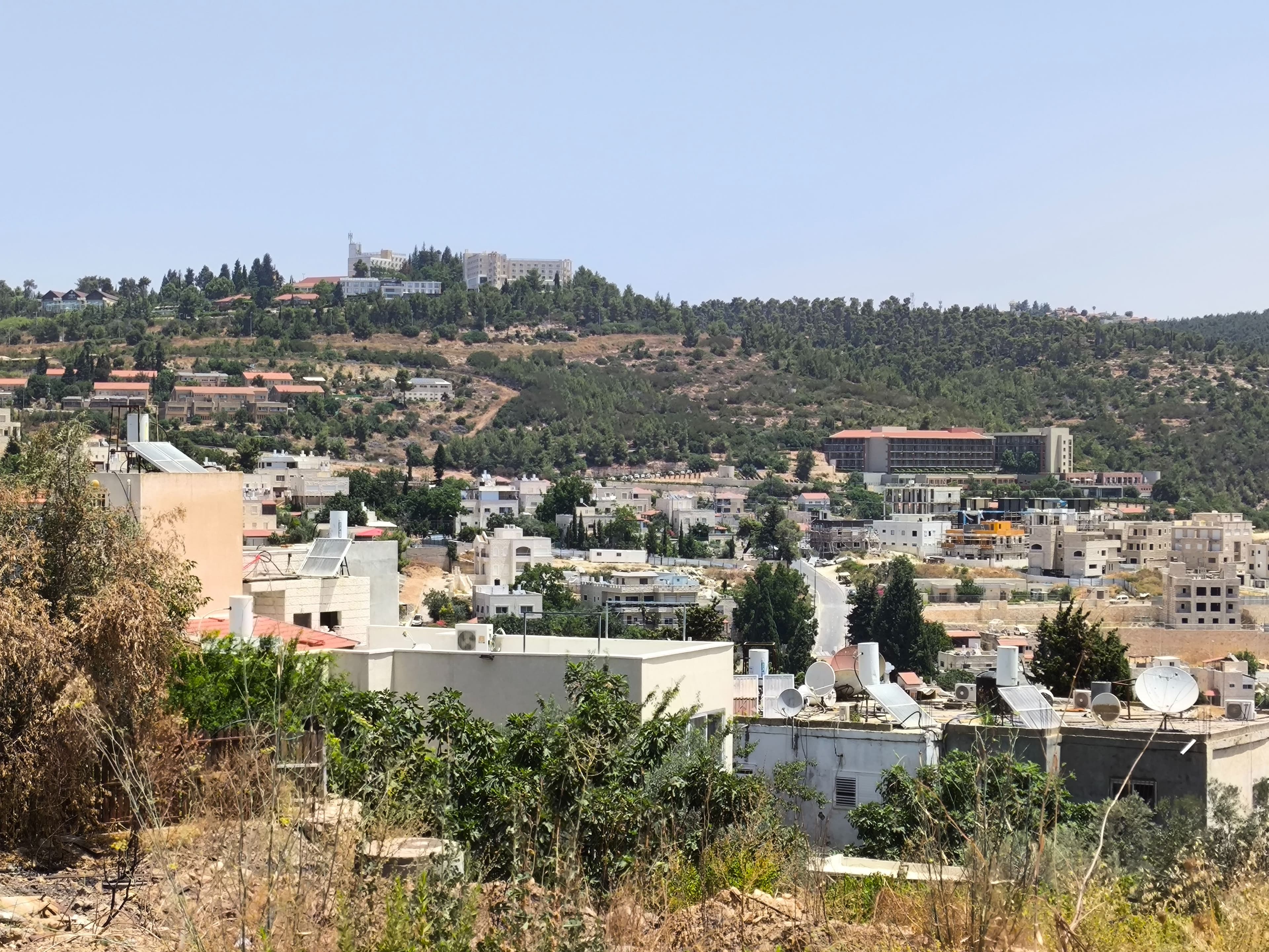 מגרש, תמונה 3