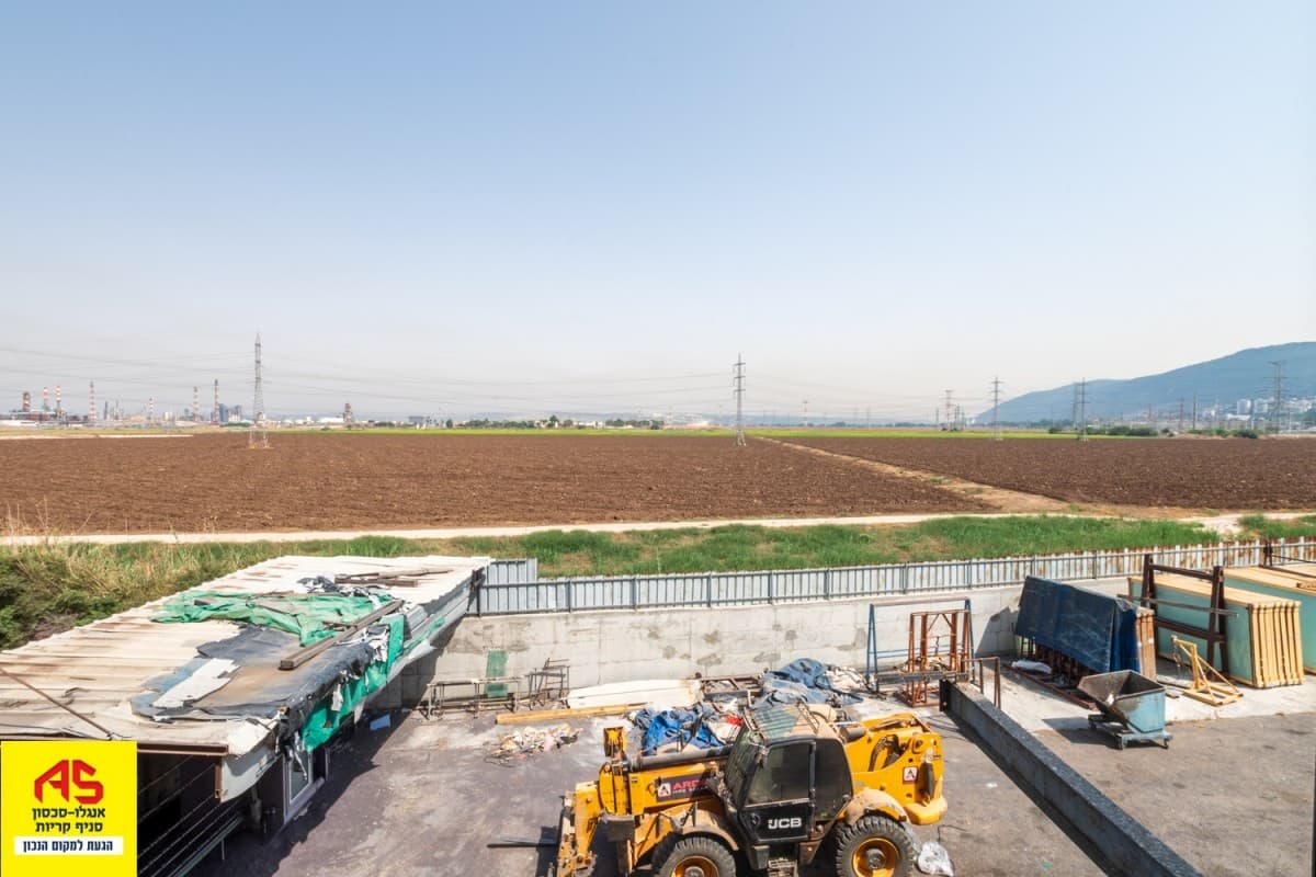 מבנה תעשיה 2550 מ״ר, תמונה 4