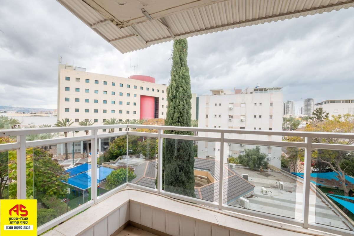 דירה 5.5 חדרים, תמונה 2