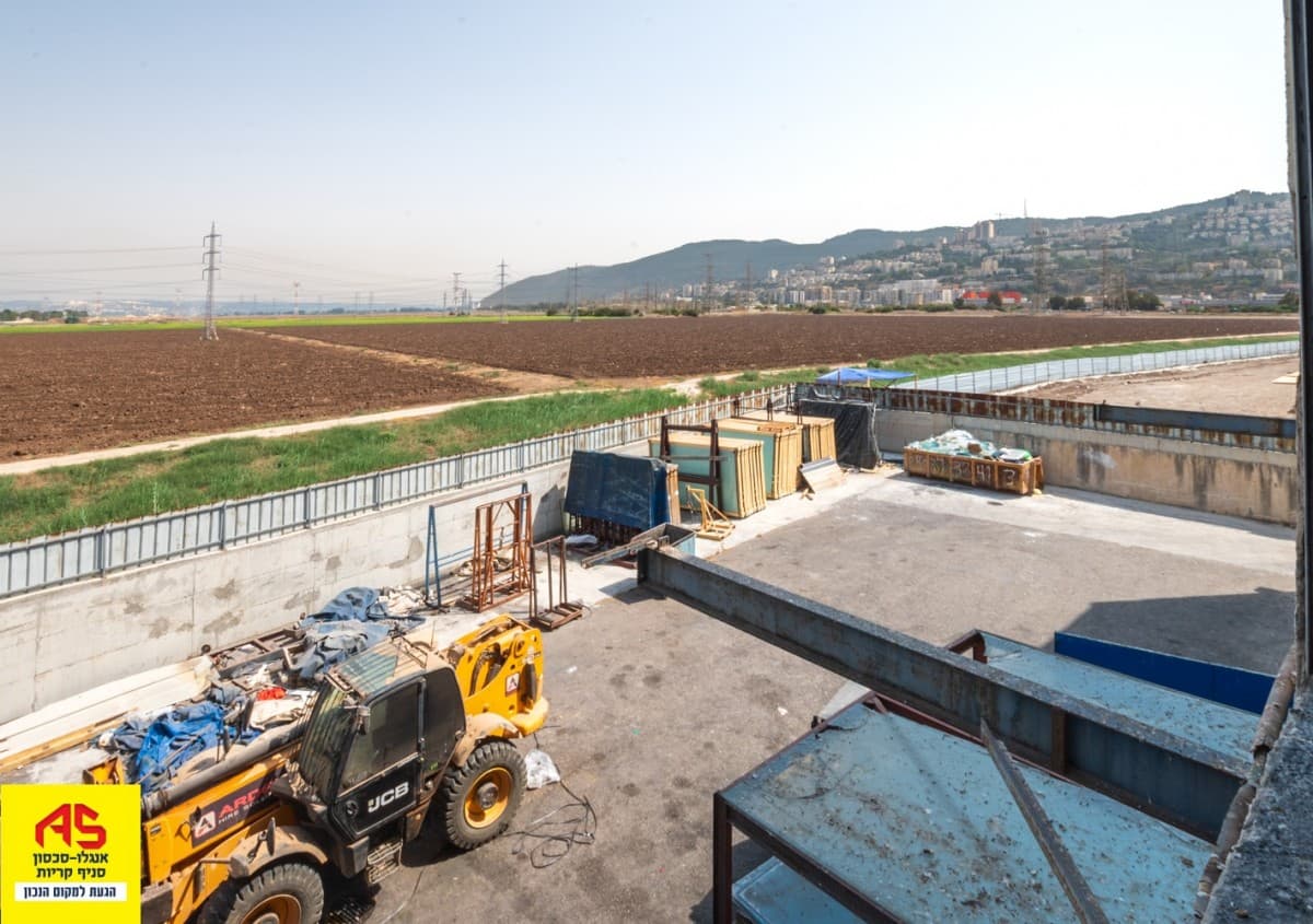 מבנה תעשיה 2550 מ״ר, תמונה 2