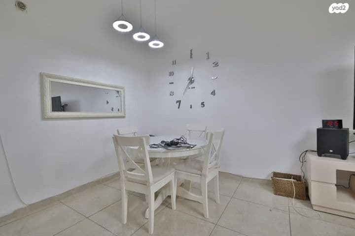 דירה 4 חדרים, תמונה 2