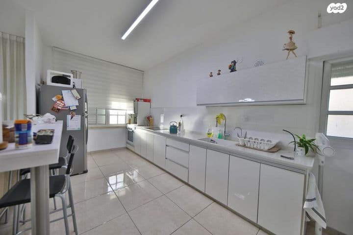 דירה 4 חדרים, תמונה 4