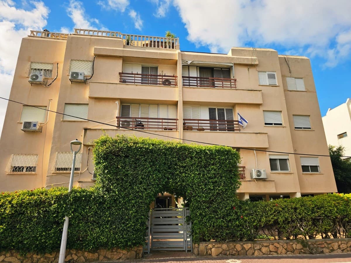 דירה 4 חדרים, ההגנה 7א, נהריה
