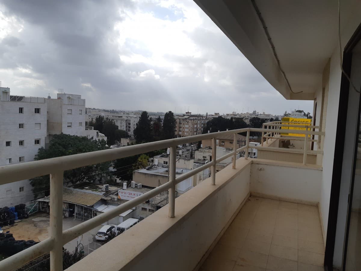 דירה 4 חדרים, תמונה 4
