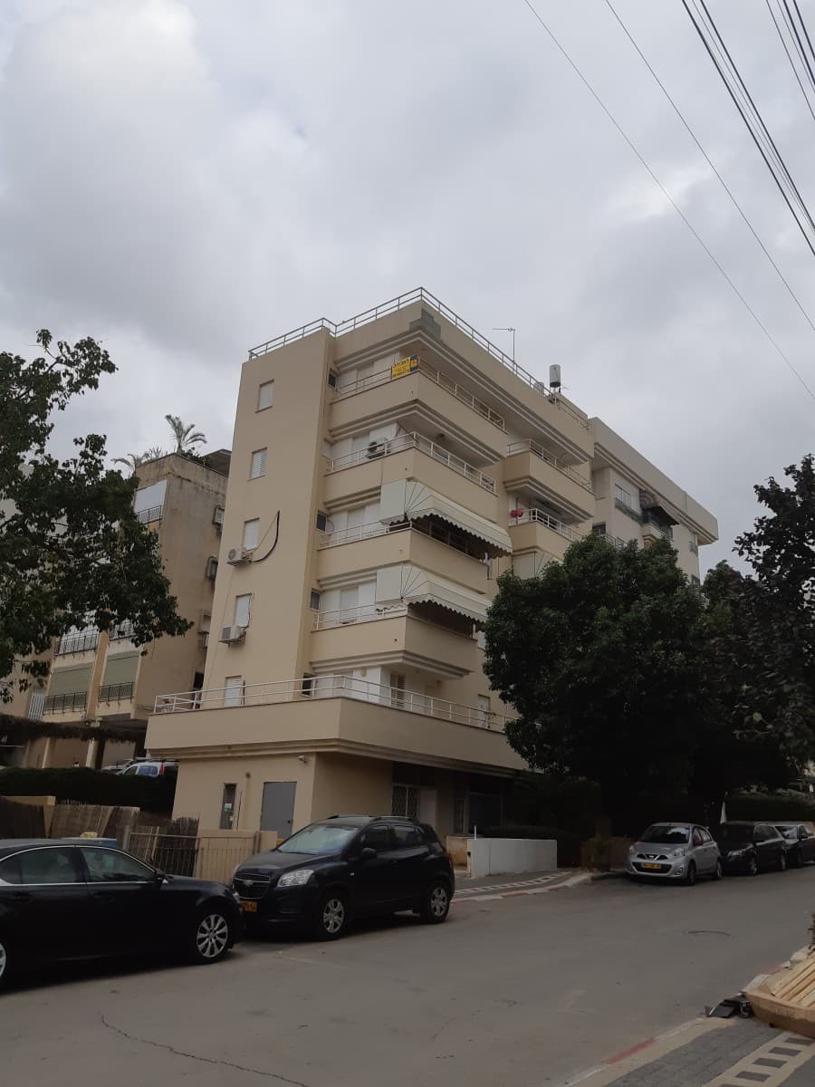 דירה 4 חדרים, תמונה 2