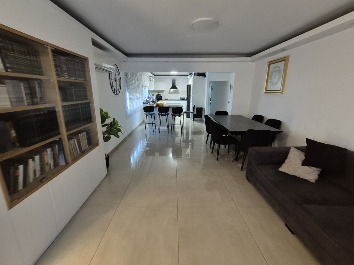 דירה 4.5 חדרים, תמונה 4