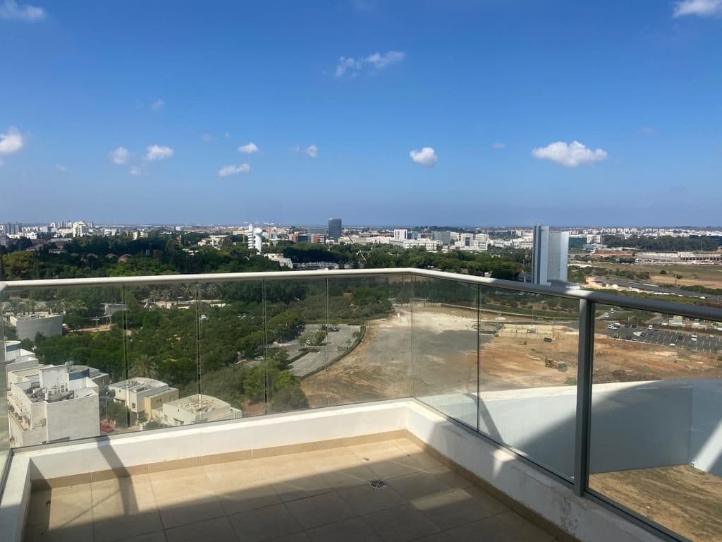 דירה 5.5 חדרים, תמונה 4