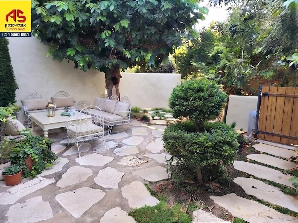 דו משפחתי 6.5 חדרים, תמונה 2