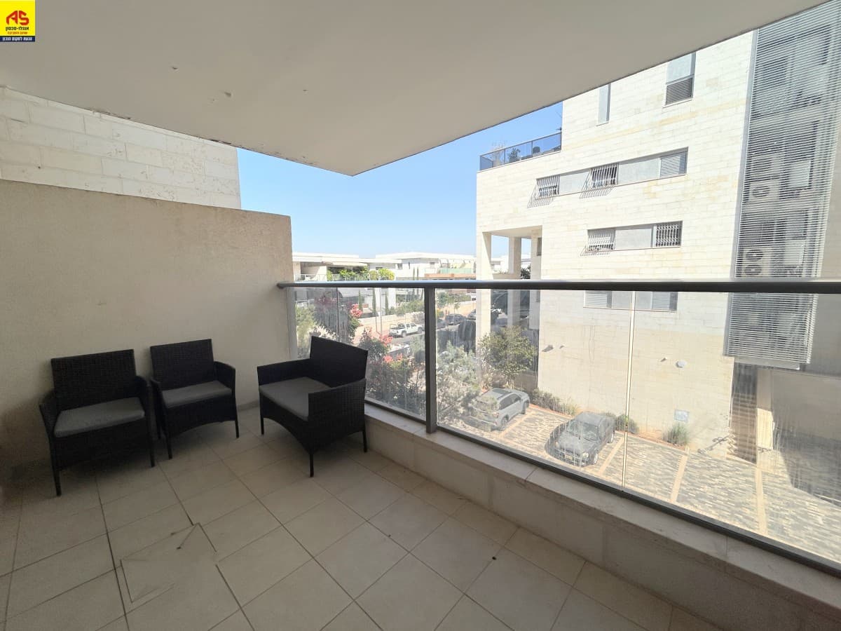 דירה 5 חדרים, תמונה 2