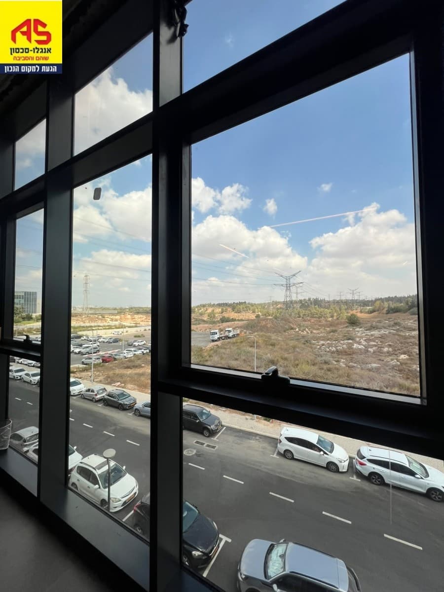 משרד 55 מ״ר, תמונה 2