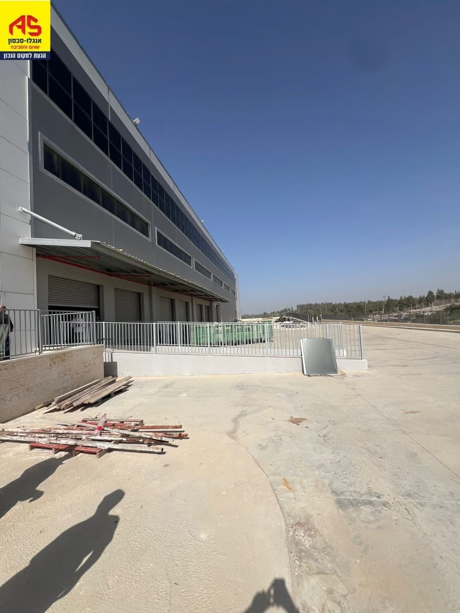 מחסן מסחרי 5600 מ״ר, תמונה 3