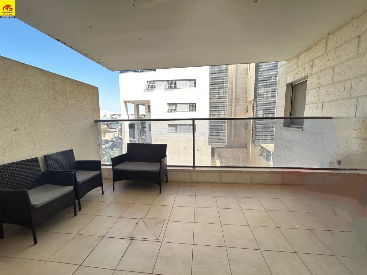 דירה 5 חדרים, תירוש 27, כרמים, שוהם