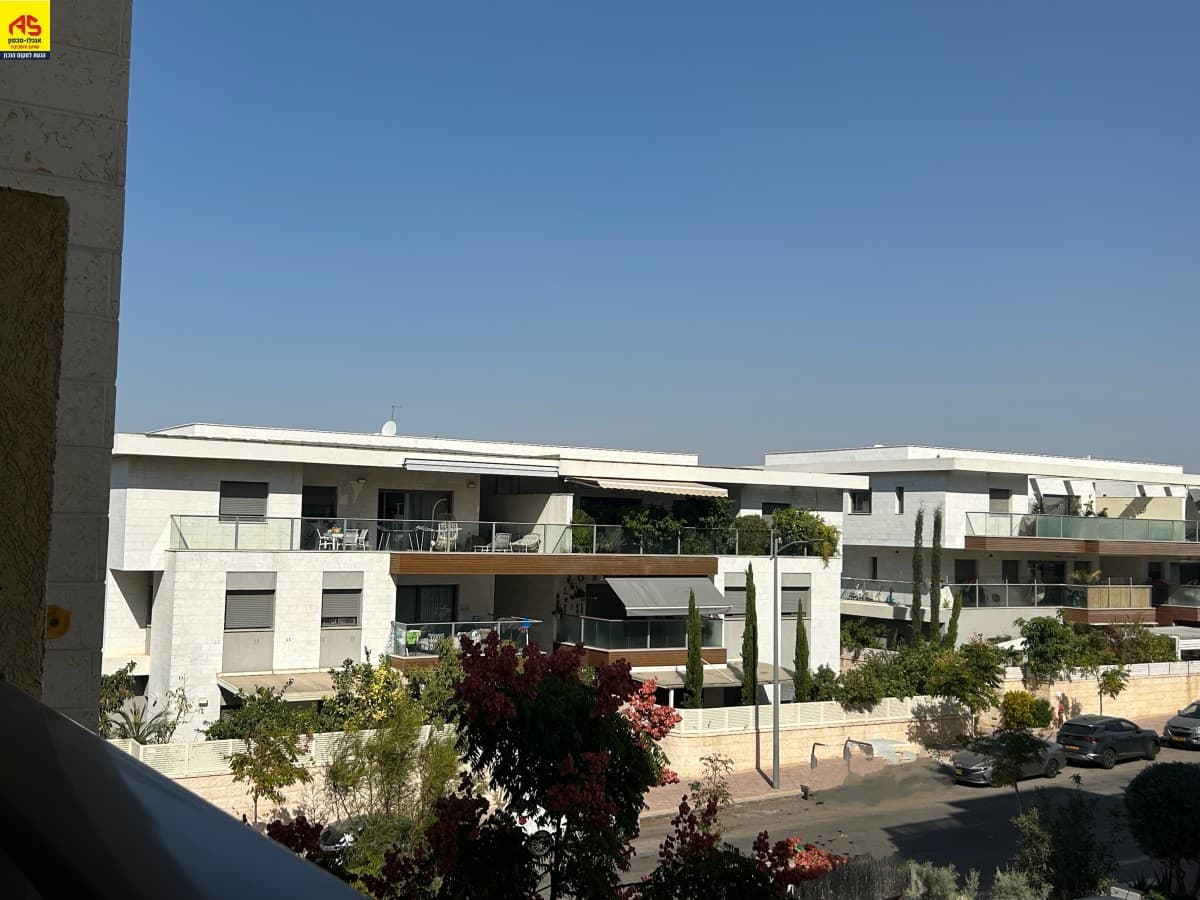 דירה 5 חדרים, תמונה 3