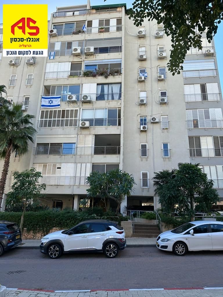 דירה 5 חדרים, מרדכי, הדר, רמת השרון