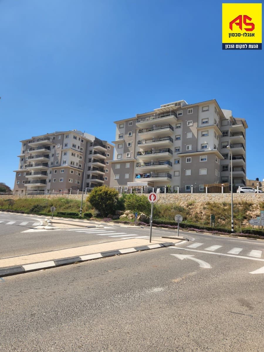 דירה 5 חדרים, הרב עזריאלי 10, רמת צבי, זכרון יעקב