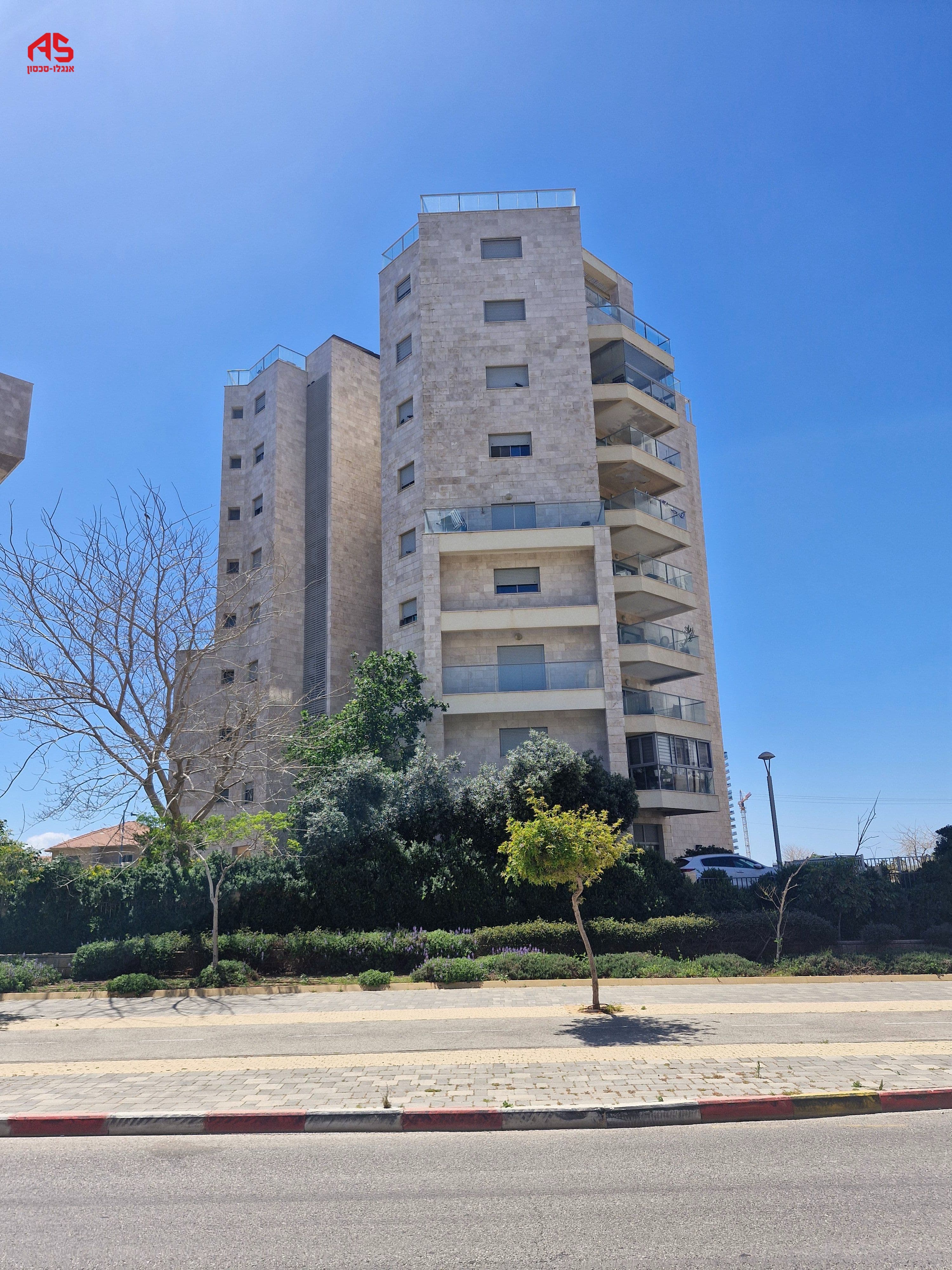 דירה 5 חדרים, תמונה 3