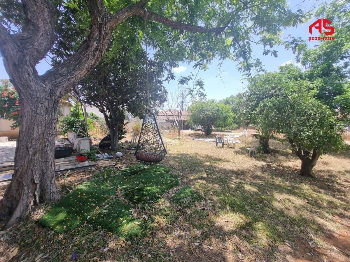 מגרש, יגאל 1, בית אליעזר, חדרה