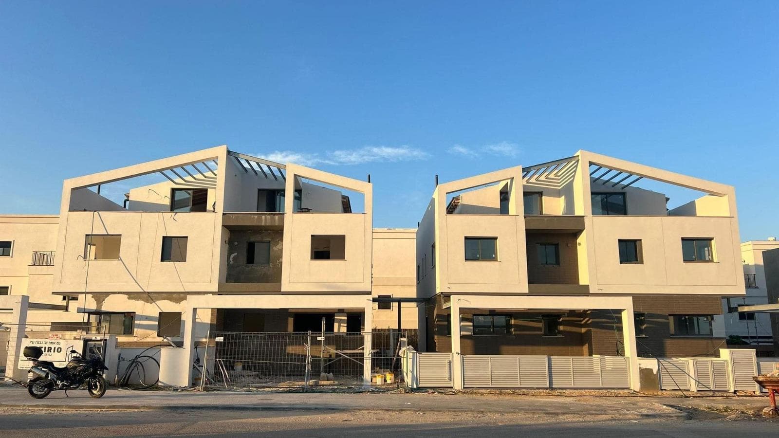 דו משפחתי 6 חדרים, תמונה 3