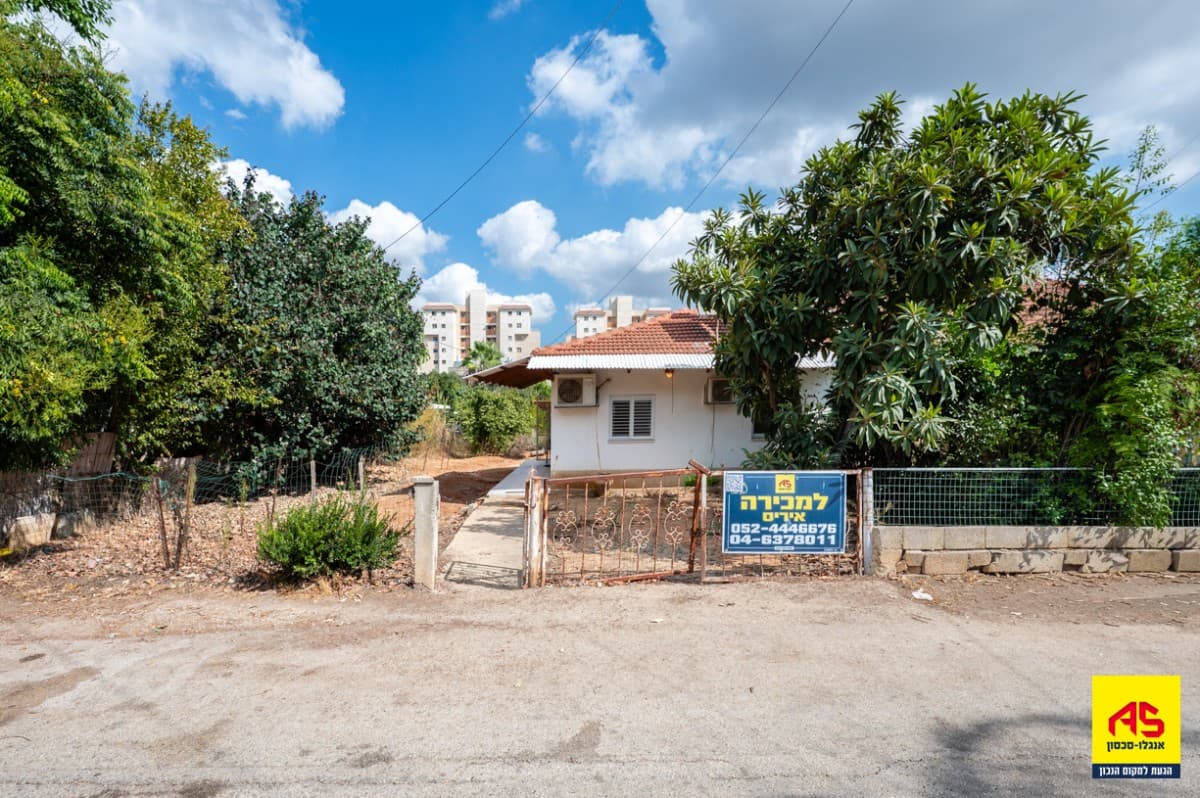 דו משפחתי 2 חדרים, קרן היסוד 9, פרדס חנה כרכור