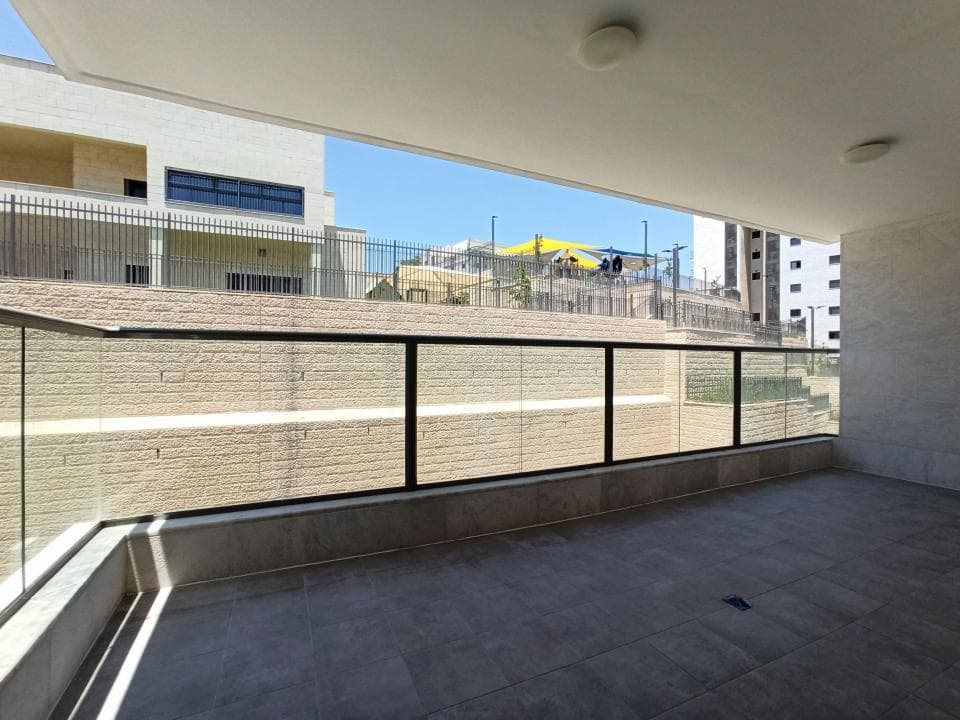 דירה 5 חדרים, תמונה 4