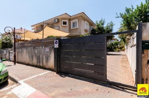 דו משפחתי 5 חדרים, תמונה 3