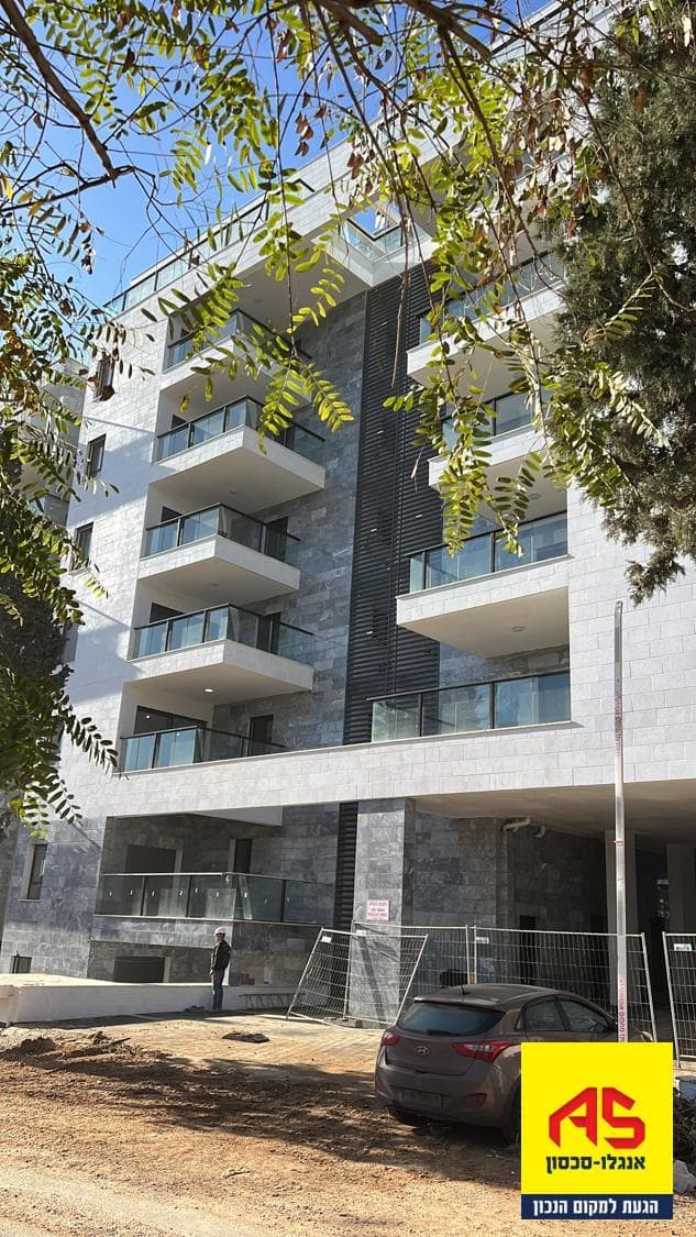 דירה 5 חדרים, תמונה 2