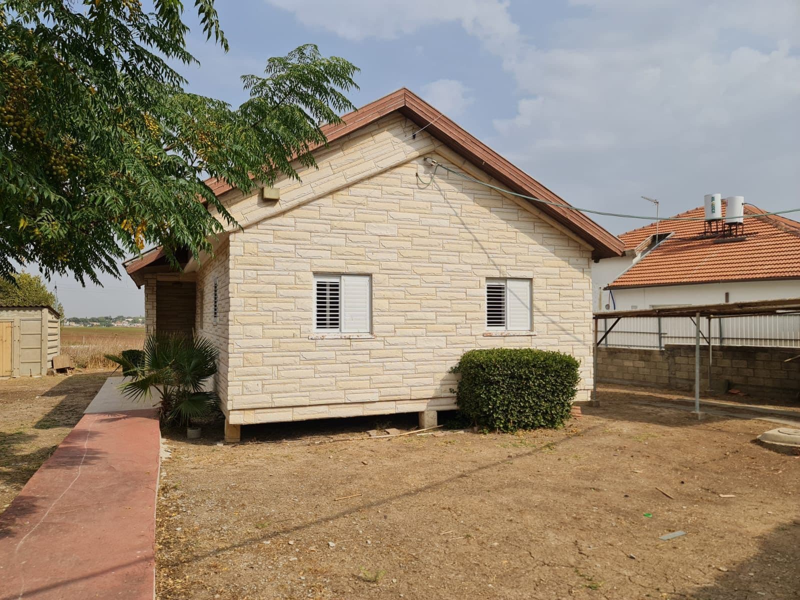 קוטג' 4 חדרים, תמונה 2
