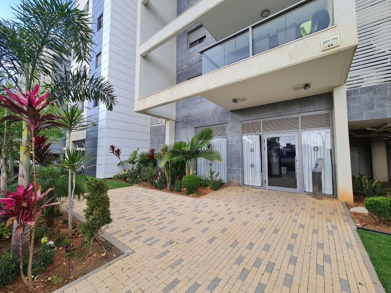 דירה 4 חדרים, נחל ירקון, כרמי גת, קרית גת