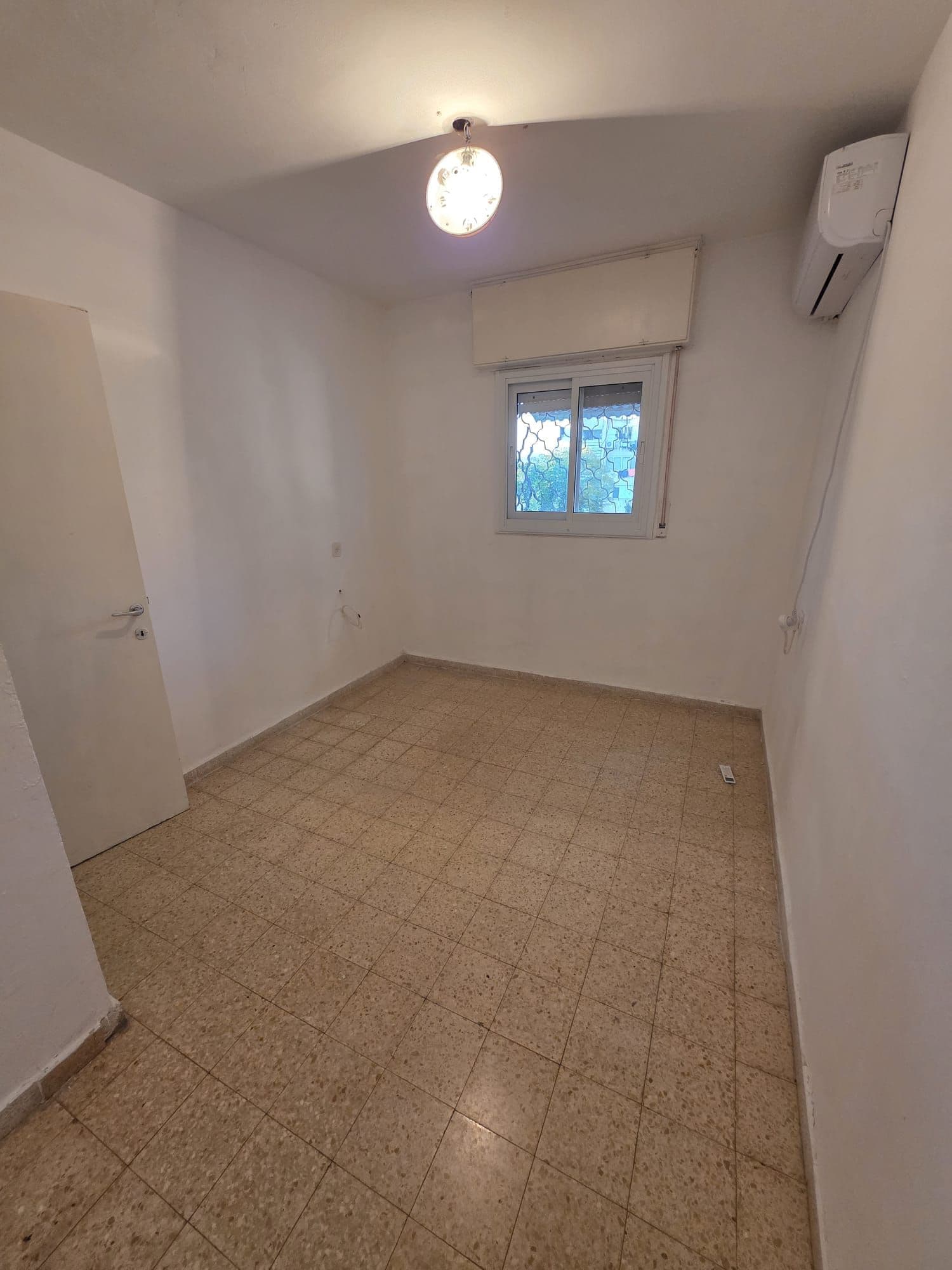 דירה 2 חדרים, שד' השופטים, שאר העיר, קרית גת