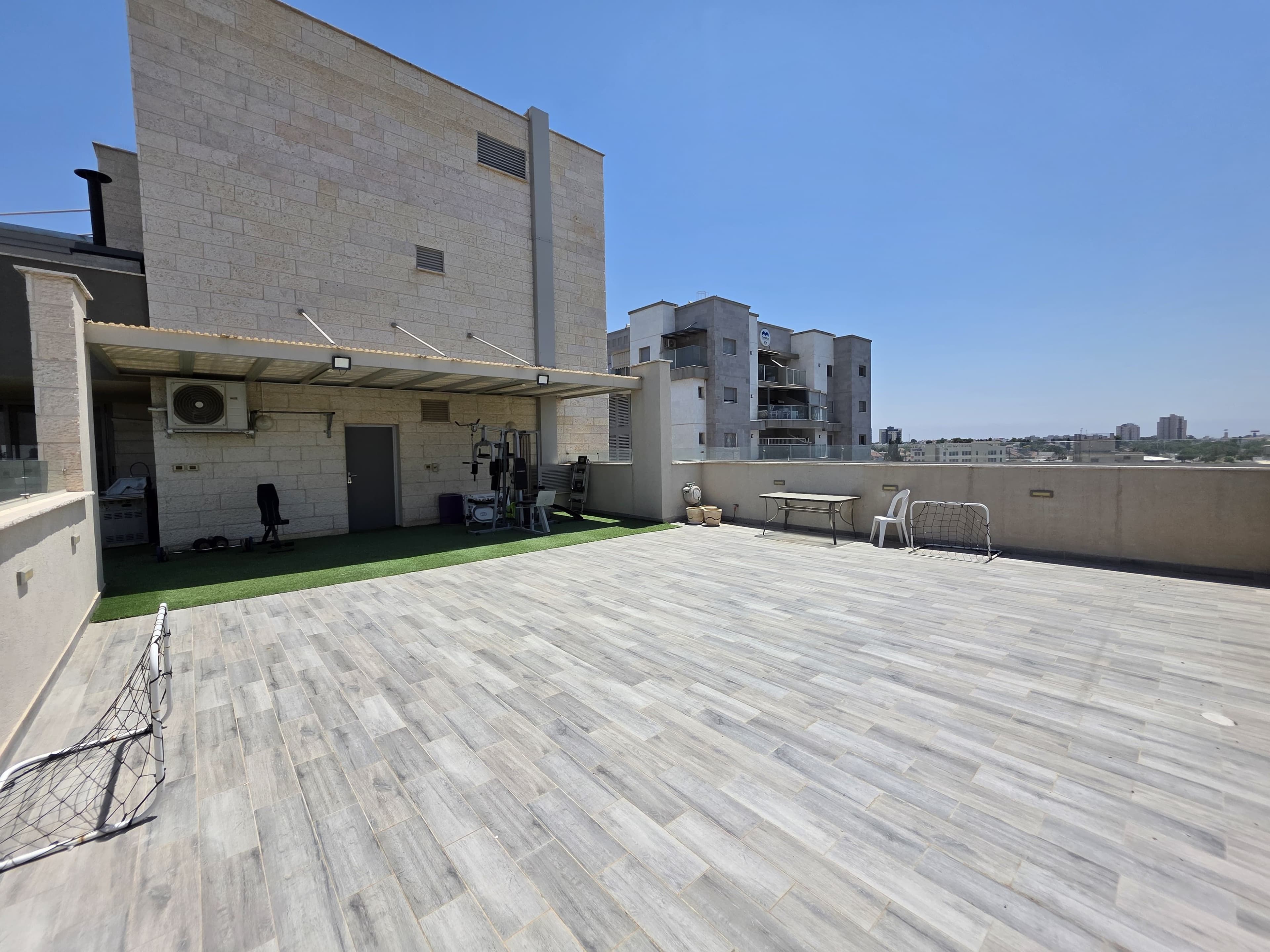 פנטהאוז 5 חדרים, תמונה 2
