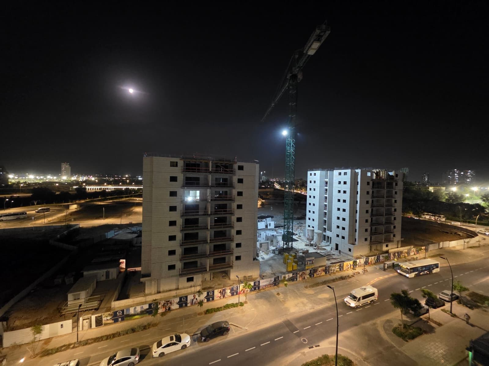 דירה 4 חדרים, תמונה 2