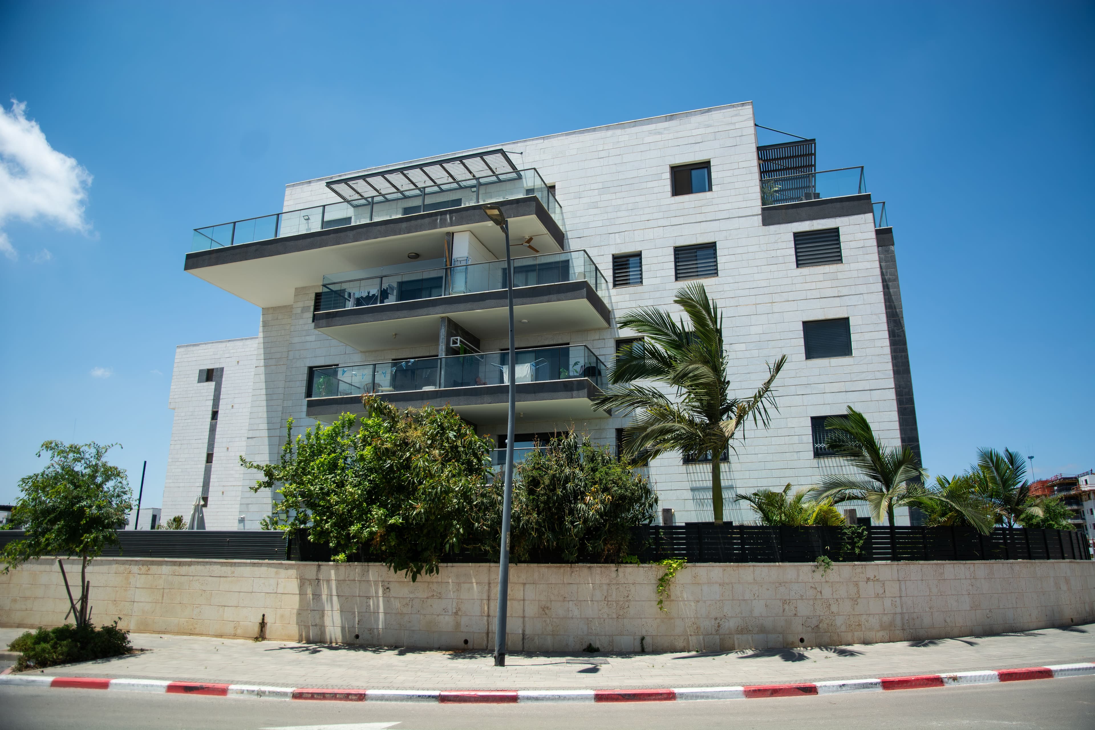 דירה 5 חדרים, תמונה 1