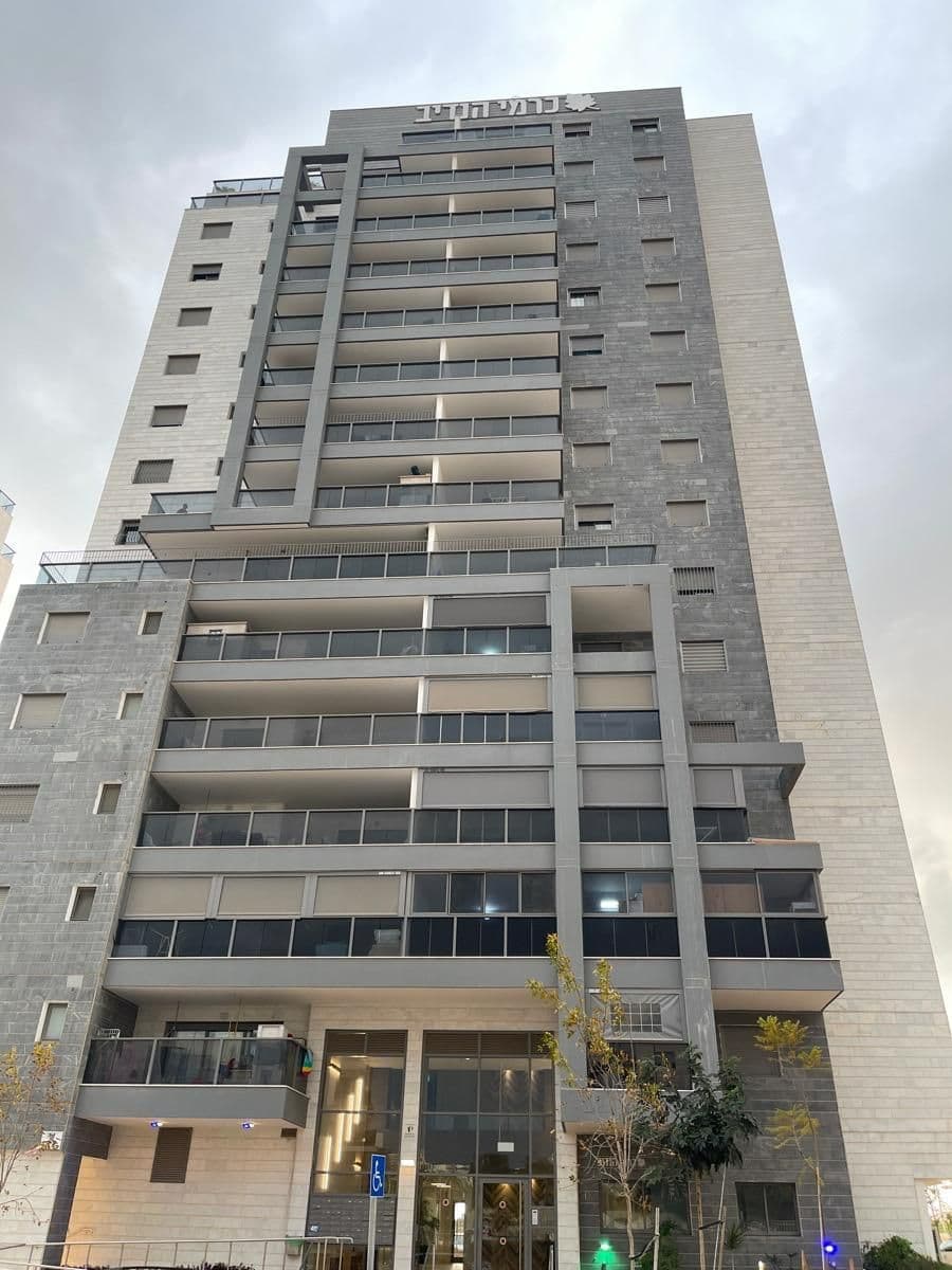 דירה 5 חדרים, הגפן, קרית מלאכי