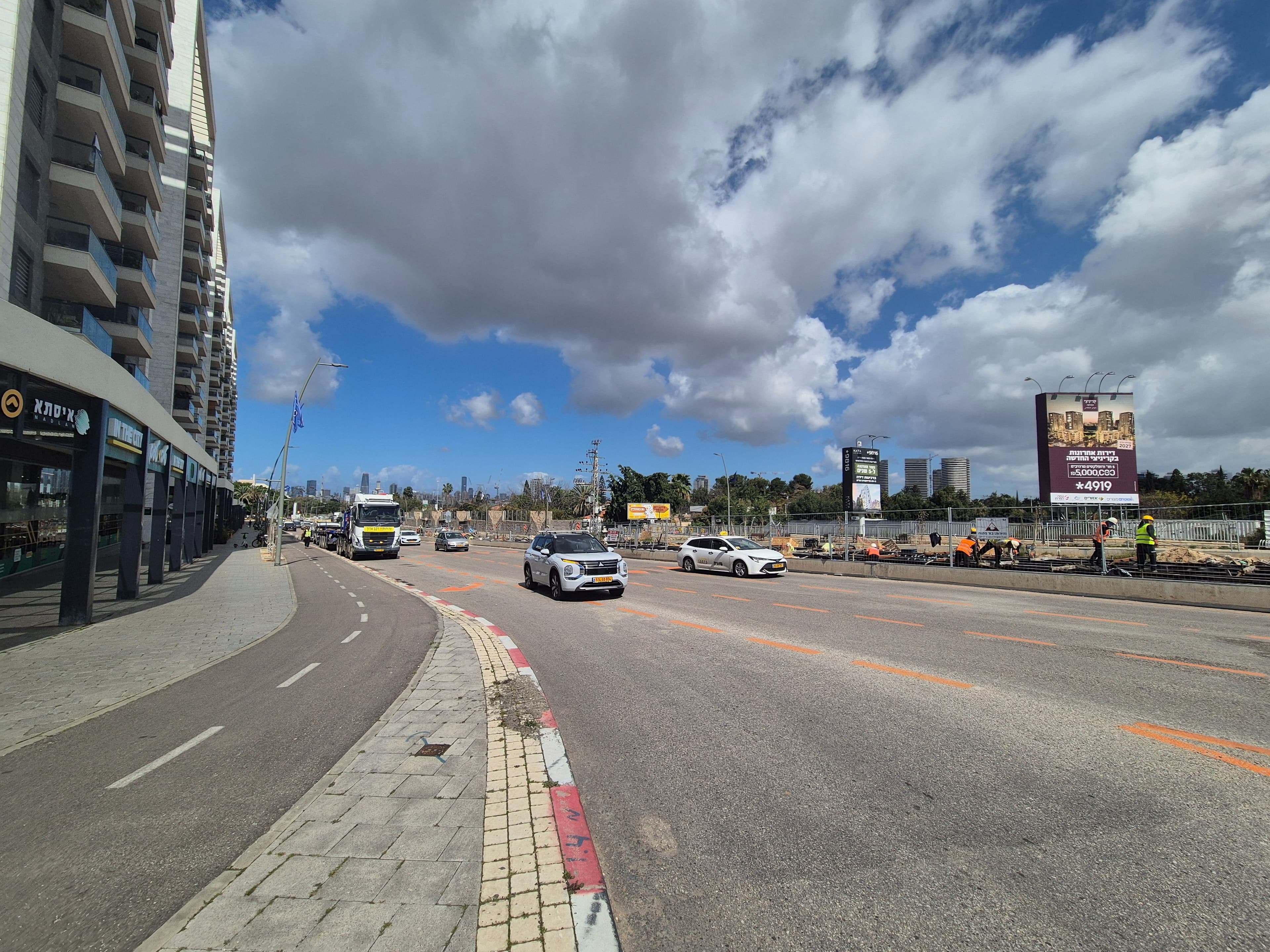 חנות 200 מ״ר, תמונה 2
