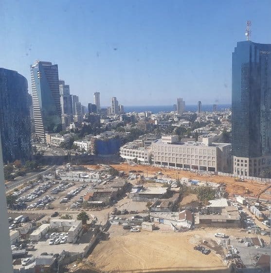 משרד 305 מ״ר, תמונה 2