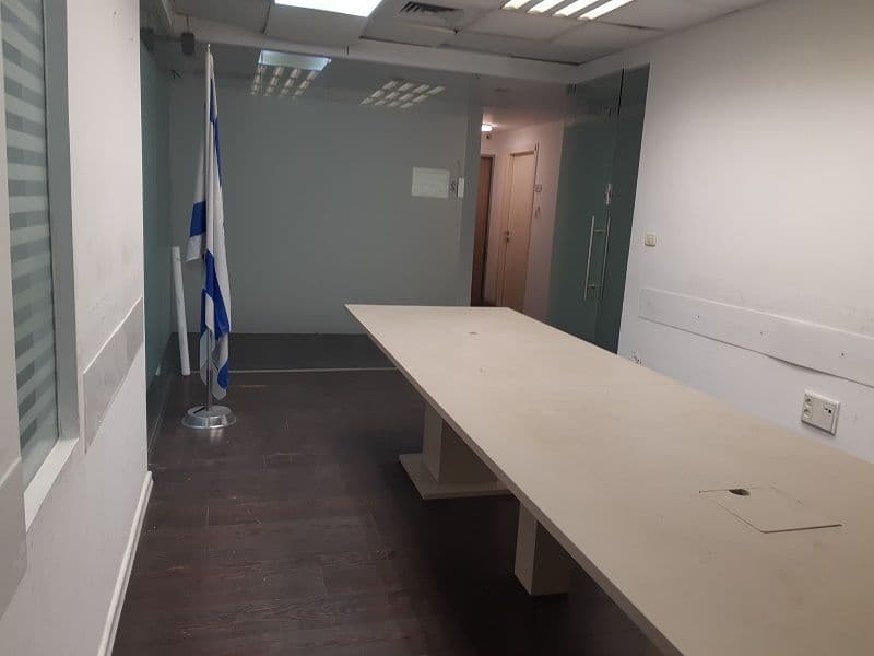 משרד 214 מ״ר, תמונה 2
