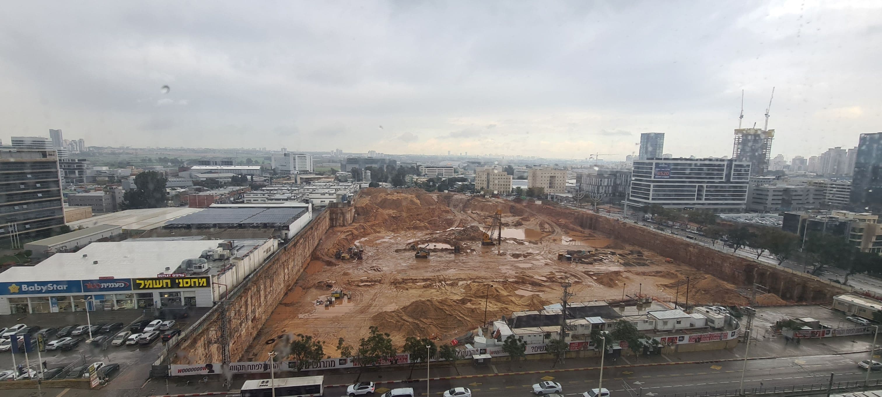 משרד 1350 מ״ר, רמת ורבר, פתח תקווה