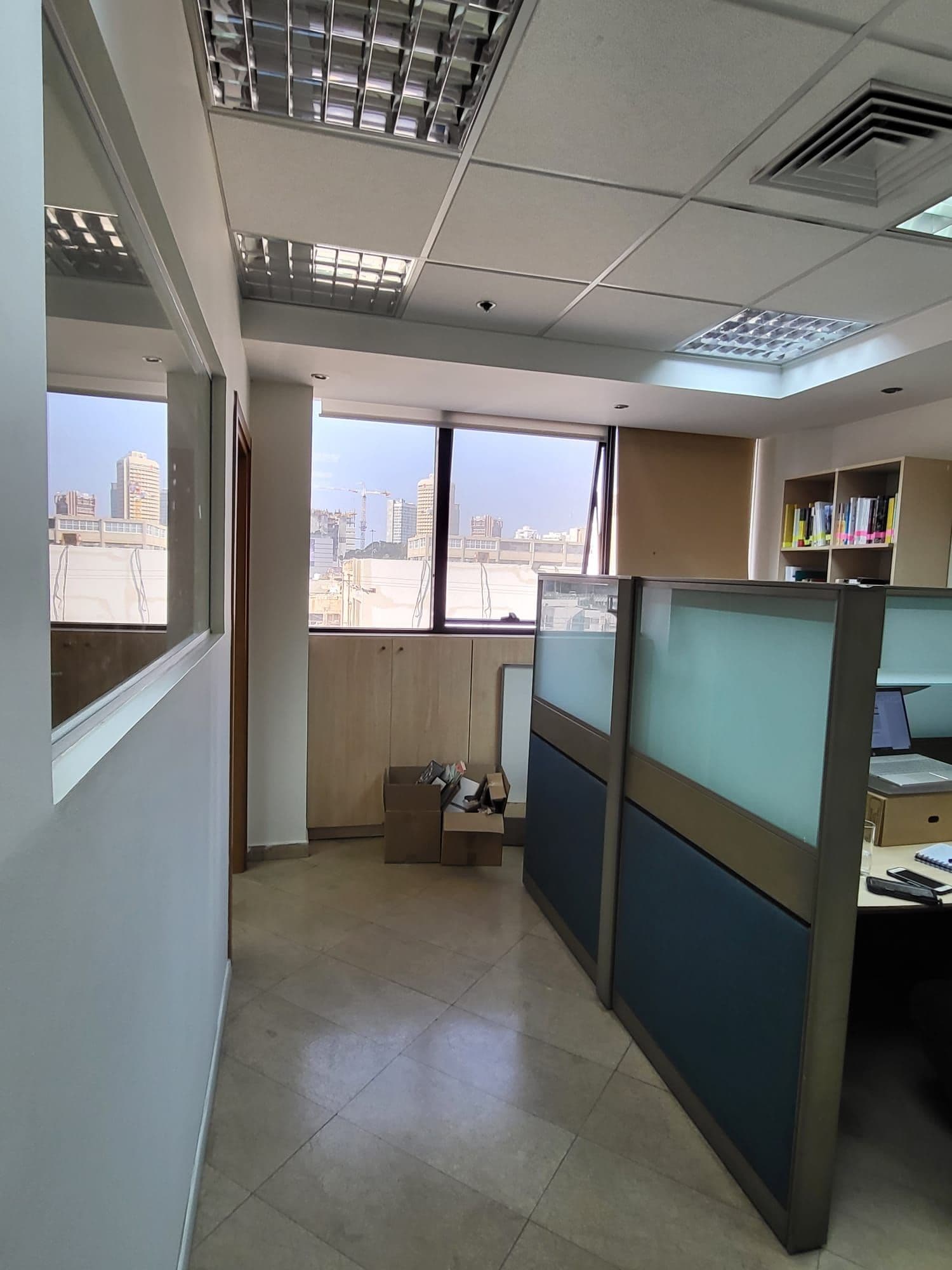 משרד 220 מ״ר, תמונה 2